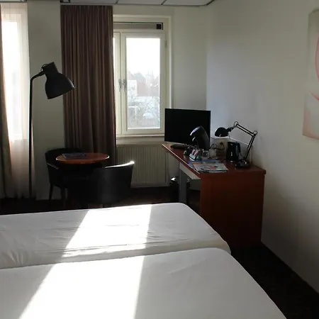 Fletcher Stadshotel Hotel 4*